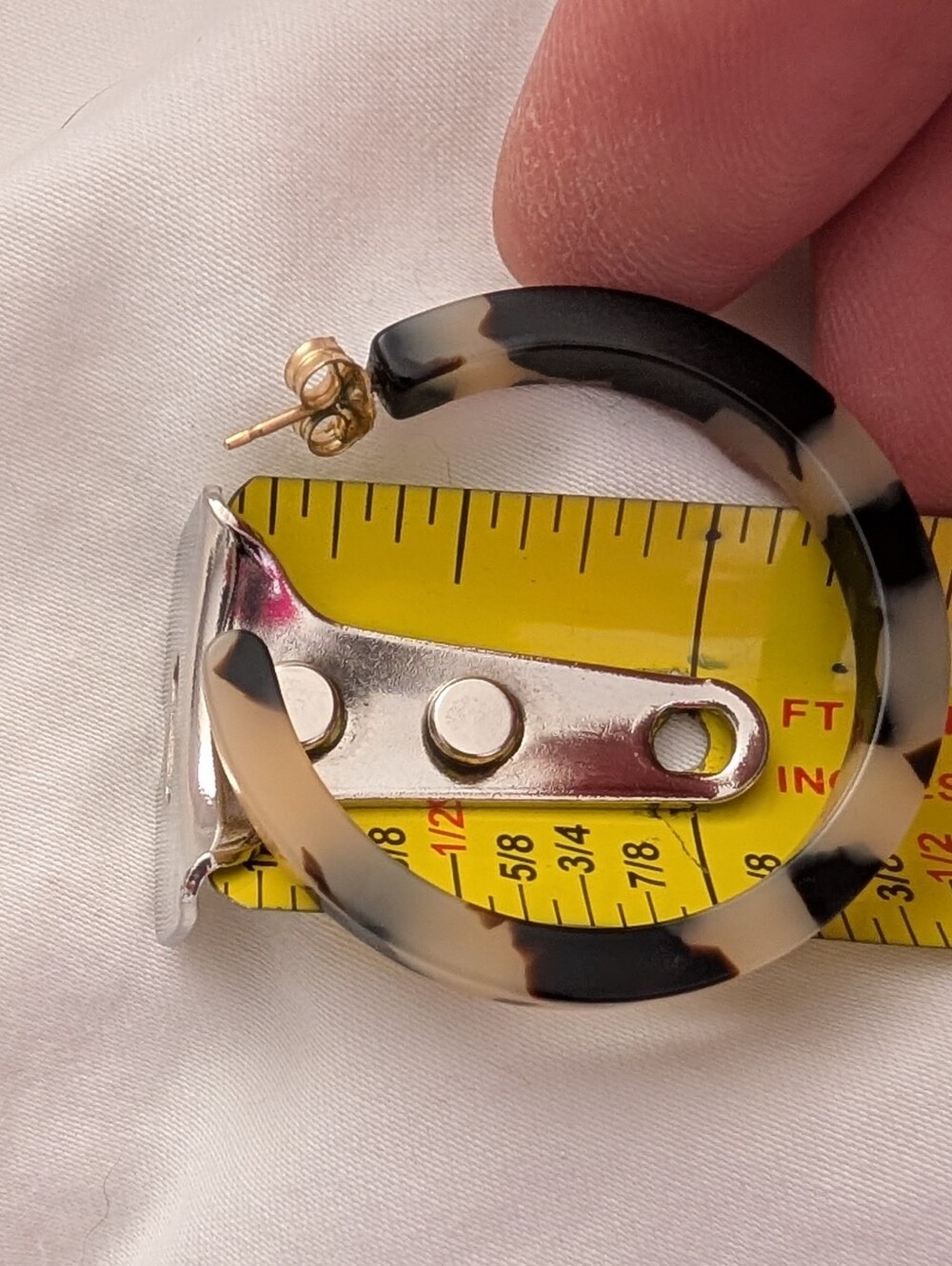 Baleen Tortoiseshell Hoop Earrings, Super Light - Picture 3 of 6